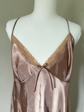 Vintage Secret Treasures Satin Chemise in Tan with Bow Detail Size 1XL